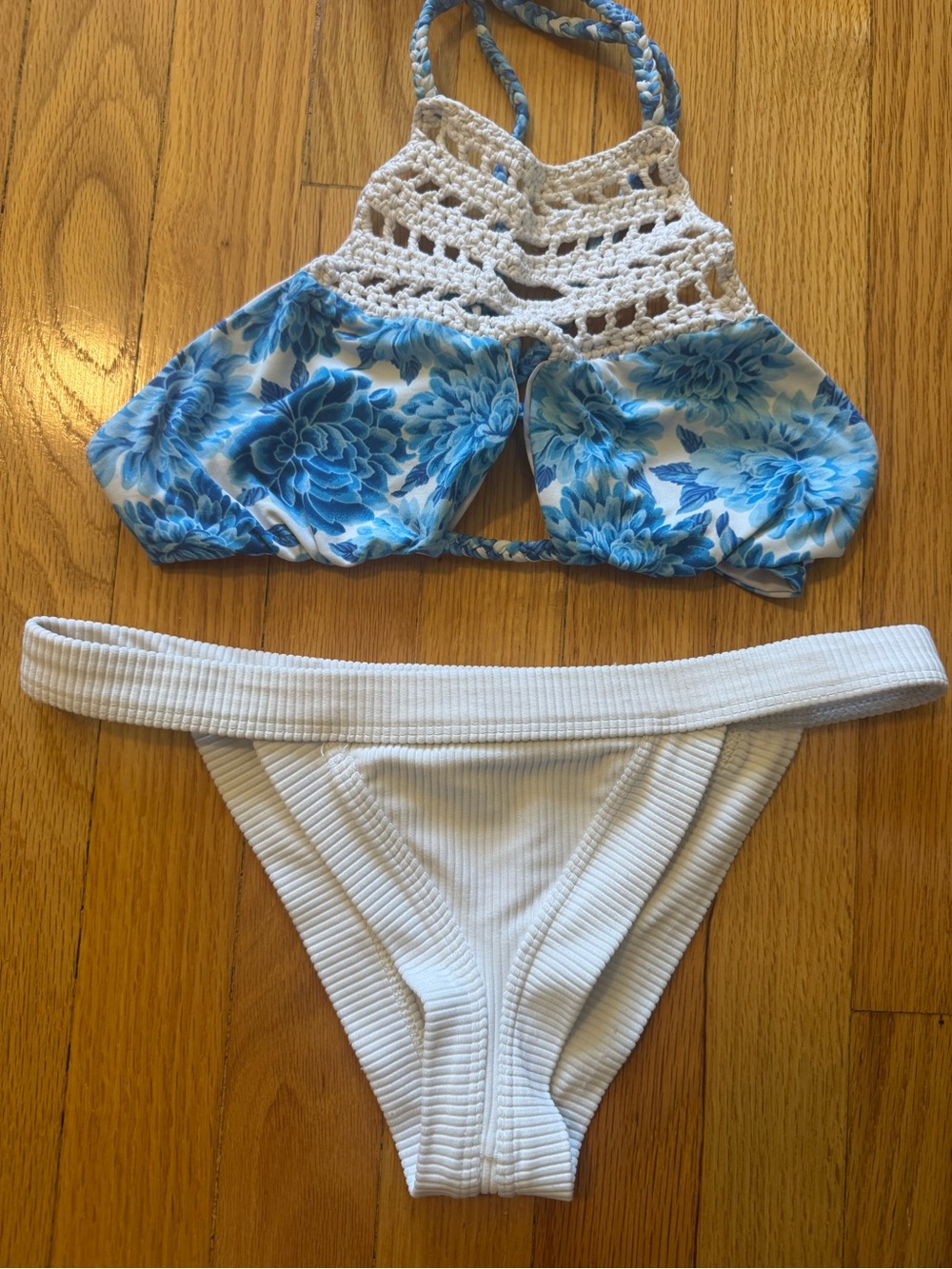 Frankie’s Bikinis Mimi top S + Cole Ribbed Cheeky bottom M
